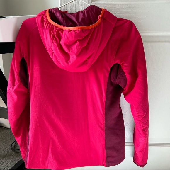 SOLD Arc’teryx Atom Hoody - Picture 4 of 5